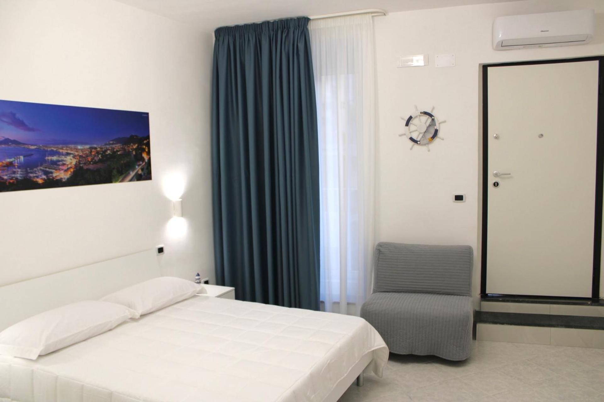 Bed and Breakfast Francesco House Кастелламмаре-ди-Стабия Экстерьер фото